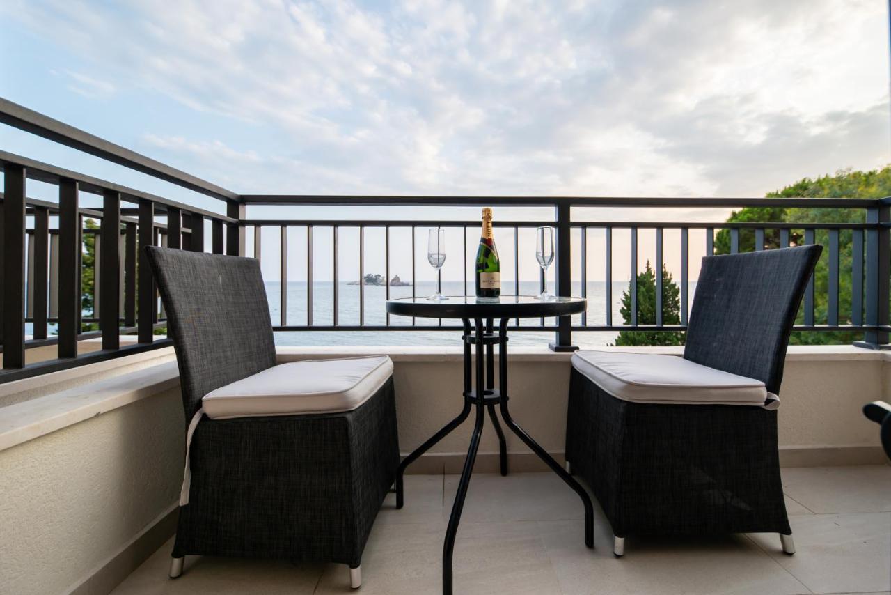 Mar Azul Apartments Petrovac Eksteriør billede